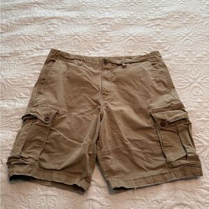 American Eagle Outfitters Men's Cargo Shorts - Khaki